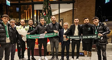 Taraftarlardan Iğdır FK'ye Moral Ziyareti