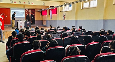 Gençler İçin Güvenli Gelecek: Terörle Mücadele Eğitimi Devam Ediyor