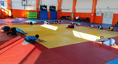 Iğdır’da Geleceğin Şampiyonları GSB Spor Okulları’nda Yetişiyor: Güreş Eğitimleri Yoğun İlgi Görüyor