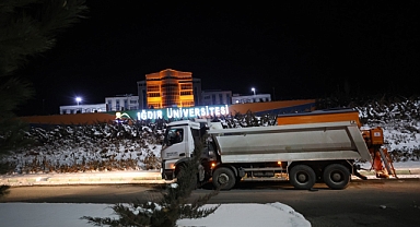 MSÜ Sınavı Öncesi Iğdır Üniversitesi Kampüsünde Tuzlama Çalışması