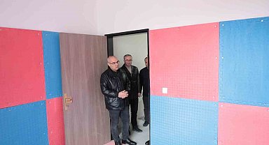 Ağrı Valisi Koç, yeni eğitim-öğretim yılında açılacak Özel Eğitim Anaokulu'nu inceledi