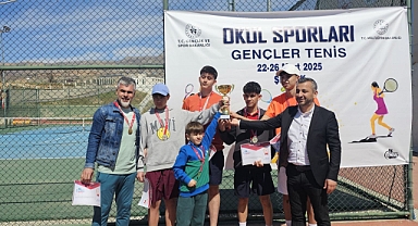 Iğdır 125. Yıl Anadolu Lisesi Tenis Takımı Türkiye Finalleri'nde