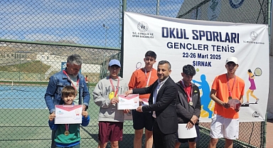 Iğdır 125. Yıl Anadolu Lisesi Tenis Takımı Türkiye Finallerinde!