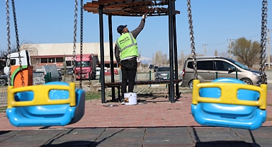 Iğdır Belediyesi Parkları Yeniliyor!