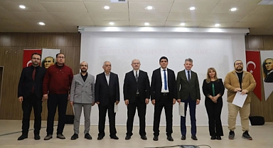 Iğdır Üniversitesi'nde 'İstiklalden İstikbale Mehmet Akif ve İstiklal Marşımız' Paneli Düzenlendi