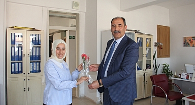İl Milli Eğitim Müdürü Aziz Gün’den Kadın Personele Anlamlı 8 Mart Kutlaması