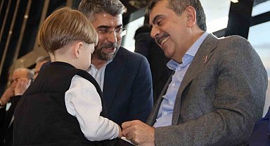 Milli Eğitim Bakanı Tekin: "Siz kimden yanasınız, milletten yana mısınız, milleti ayrıştırmak ve bölüştürmekten mi yanasınız?"