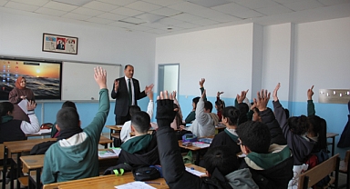 Milli Eğitim Müdürü Aziz Gün, Destekleme ve Yetiştirme Kurslarını Ziyaret Etti