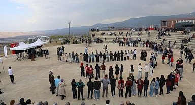 Üniversitemizde 21 Mart Şenliği Coşkuyla Kutlandı