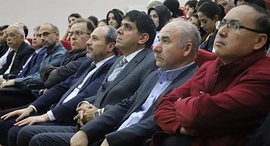 Üniversitemizde Çanakkale Zaferi’nin 110. Yılına Özel Anma Paneli Düzenlendi