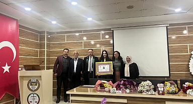 Adalet Yolunda İlk Adım: Nurcan Şahin Cübbesini Giydi