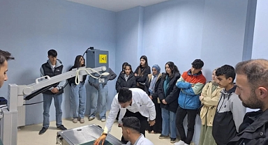 Tuzluca’da Öğrencilerden Anlamlı Ziyaret: Hayvan Hastanesinde Bilimle Buluşma