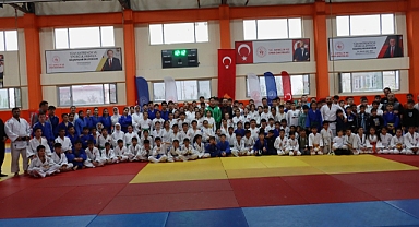 Üç Ülkeden Sporcular Iğdır'da Buluştu! İl Müdürü Şahin Ortak Antrenmana Katıldı