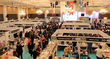 Gençlerle Kitapların Dünyasında Buluştuk: “Birlikte Okuyor, Birlikte Büyüyoruz”