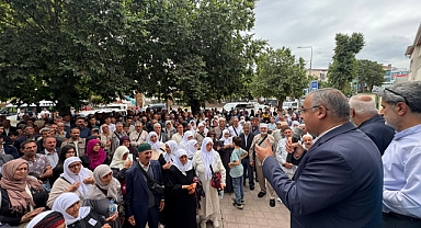 Iğdır’da Hacı Adayları Gözyaşları ve Dualarla Uğurlandı