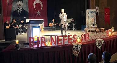 Iğdır’da Kültür Dolu Akşam: “Bir Nefes Şiir, Bir Yudum Türkü” Programı Yoğun İlgi Gördü