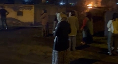 Iğdır Emek Mahallesi’nde Geceyi Alevler Aydınlattı: Maddi Durumu Düşük Aile Her Şeyini Kaybetti