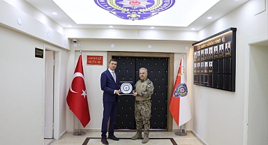 Halkın Sevdiği Vali Yardımcısı Akın Oruç’tan Emniyet Müdürü Niyazi Turgay’a Veda Ziyareti