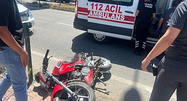 Iğdır’da TIR Motosiklete Çarptı: Aile Üç Ferdi ileYaralandı
