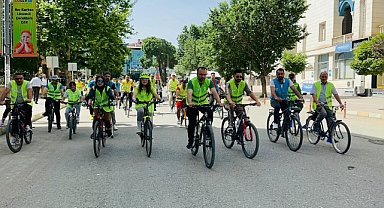 Iğdır’da Yeşilay Bisiklet Turu’na Yoğun İlgi: Sağlıklı Yaşam İçin Hep Birlikte Pedal Çevirdiler