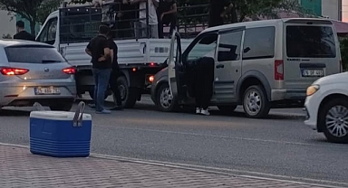 Iğdır Vali Yolu'nda Kamyonete Arkadan Çarpan Araç Kazaya Neden Oldu