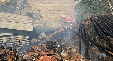 Akçadağ’da odunluk yangını korkuttu