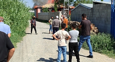ARALIK BELEDİYESİ YİNE SINIFTA KALDI : EV KÜL OLDU, İTFAİYE DUMANA SU SIKTI!