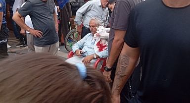 Cumhuriyet Caddesi'nde Dehşet: Baba ve Oğluna Saldırdılar!