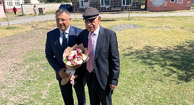 Doğduğu Okula Döndü