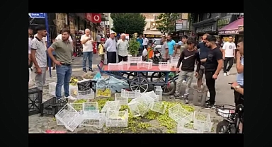 Ekmek İçin Ter Döken Gençlerin Tezgâhını Zabıta Yıktı!