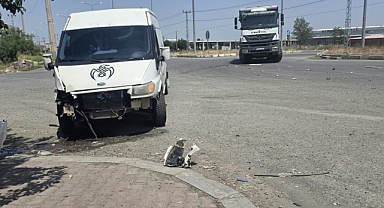 İki Transit Çarpıştı, Neyse ki Kimse Yaralanmadı