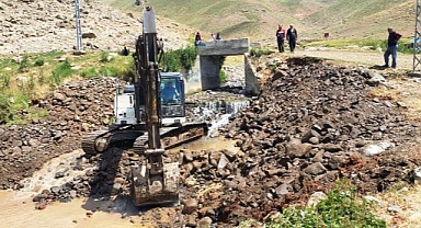 Tuzluca Kandil Köyü'nde İçme Suyu Hattı Yenilendi