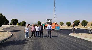 Rektör Gürel, Kampüste Devam Eden Asfaltlama Çalışmalarını İnceledi