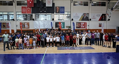 GSB Yaz Spor Okulları Coşkulu Kapanışla Sona Erdi