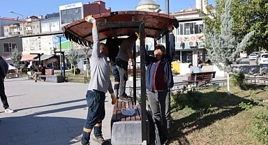 Iğdır Belediyesi’nden Parklara Gölgelik Hizmeti