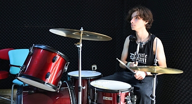 Iğdır Gençlik Merkezi’nde Bateri Kursu: Gençler Ritmin Gücünü Keşfediyor