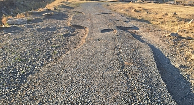 Örüşmüş Köyü Çaresiz: “Valimizden Yardım Elini Uzatmasını Bekliyoruz”