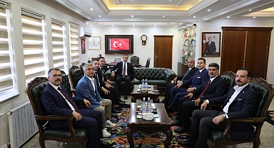 Prof. Dr. Kürşad Zorlu ve Beraberindeki Heyet Iğdır’da