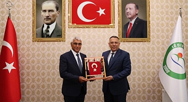 Vali-Mülkiye Başmüfettişi Fuat Gürel’den Iğdır Üniversitesi’ne Ziyaret