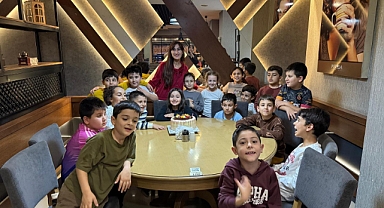 Gönüllere Dokunan Öğretmen: Songül Aras’a Minik Ellerden Büyük Jest