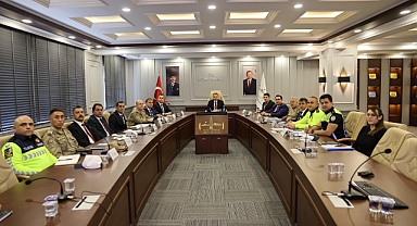 Iğdır’da Karayolu Trafik Güvenliği Toplantısı: Güvenli Ulaşım İçin Yeni Adımlar 