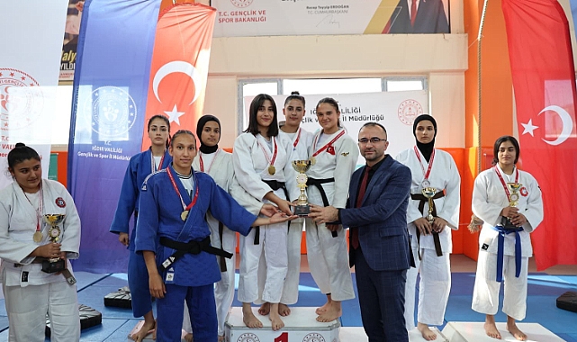 Iğdır’da Okul Sporları Judo Müsabakaları Tamamlandı: Genç Judocular Madalyalarını Gururla Aldı!