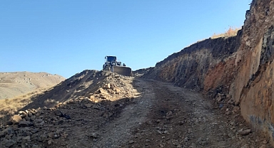 Iğdır İl Özel İdaresi’nden Kırsala Ulaşımı Kolaylaştıran Hizmet: Akdeğirmen Köyüne Yeni Arazi Yolu 
