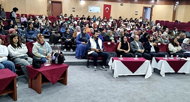 Iğdır Üniversitesi’nde “İçimizdeki Kadın: Ergenlikten Kadınlığa” Paneli Yoğun İlgi Gördü
