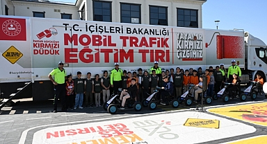 Mobil Trafik Eğitim Tırı Iğdır'da Miniklerle Buluştu!