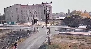 Motosiklet ve Otomobil Çarpıştı: 3 Kişi Yaralı