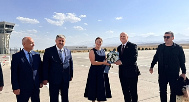 Şemsi Bayraktar Iğdır’da  Çiftçilerle Buluşmak Üzere Kente Geldi