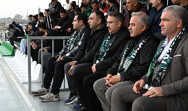 Vali Turan’dan Karaağaçspor’a Moral: Tribünde Yerini Aldı