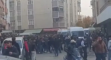 Aileler Değnek, Balta ve Silahlarla Çatıştı – Polis Kaçan Şüphelilerin Peşinde!