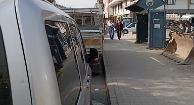 Durak Yok, Olanın Önü de Araçlarla Dolu !